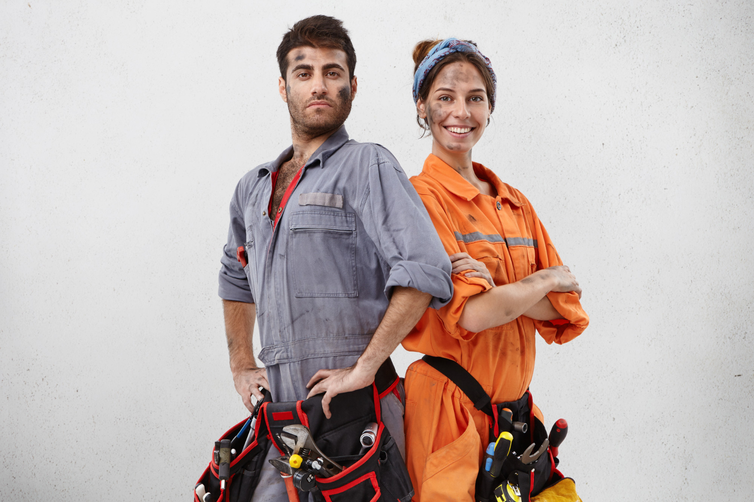 Buruh dengan gaji UMR